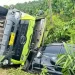 Truk Batu Bara Terguling Timpa Innova di Bungo, Sopir Melarikan Diri