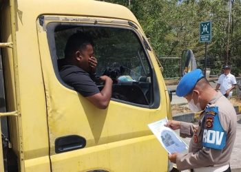 Polsek Kawasan Pelabuhan Kuala Tungkal Perketat Pengamanan Kedatangan KMP Senangin