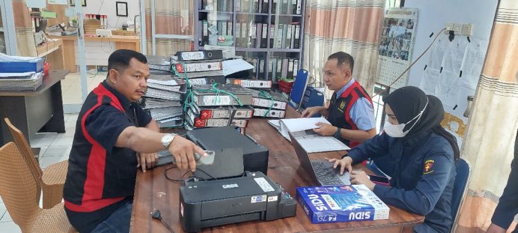 Kejati Jambi Lakukan Penggehan Dan Penyitaan Di Kantor Sekretariat DPRD Kabupaten Merangin