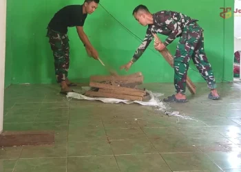 Satgas TMMD ke-127 Kodim 0415/Jambi Rehabilitasi Mushola Nurul Iman di Batanghari