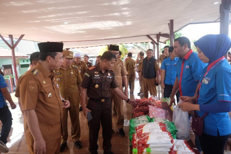 Bupati Muaro Jambi, Dr. Bambang Bayu Suseno SP., MM., M.Si. Melakukan Inspeksi Mendadak (Sidak) di Pasar Tradisional Sengeti