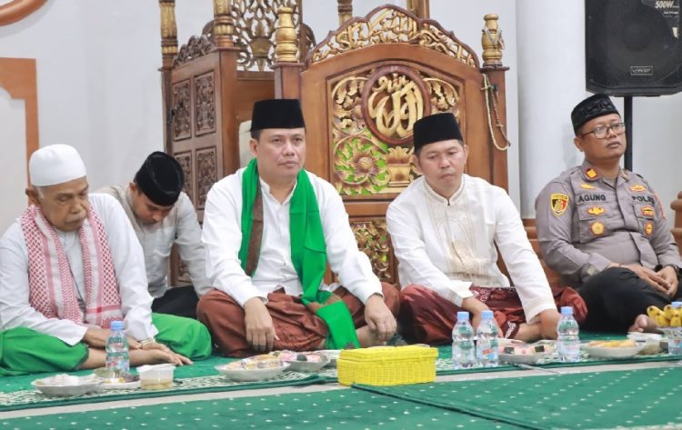 Pemkab Tanjab Barat Gelas Safari Ramadan di Desa Rantau Badak Lamo, Muara Papalik