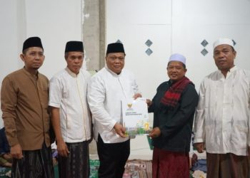 Safari Ramadan di Desa Pelangki, Sekda Zulhifni Sampaikan Mekanisme Bantuan Sarana Ibadah