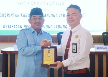 Pemkab Tanjab Barat–Kejari Resmi Perpanjang MoU, Fokus Penguatan Tata Kelola dan Kepastian Hukum