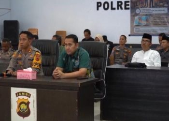 Berkunjung ke Mapolres Merangin, Bupati M. Syukur Hadiri Zoom Meeting dan Bazar Pangan Murah