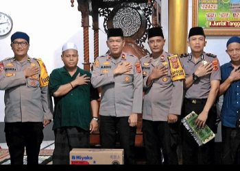 1 Petugas Lapas Perempuan Kelas IIB Jambi Terima Penyematan Tanda Kenaikan Pangkat