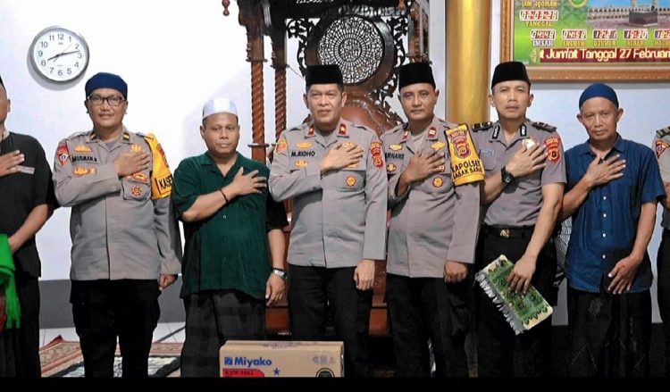 1 Petugas Lapas Perempuan Kelas IIB Jambi Terima Penyematan Tanda Kenaikan Pangkat
