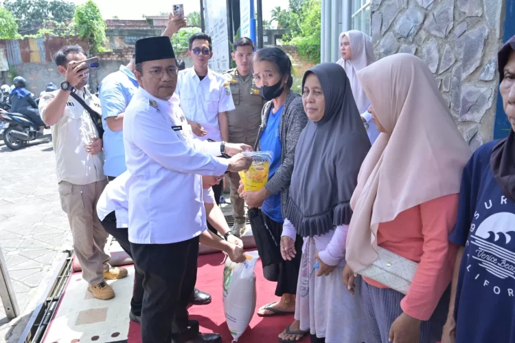 50 Ribu Warga Jambi Terima Bantuan Beras dan Minyak, Pemkot Targetkan 55 Persen Warga Tak Beli Beras Saat Lebaran