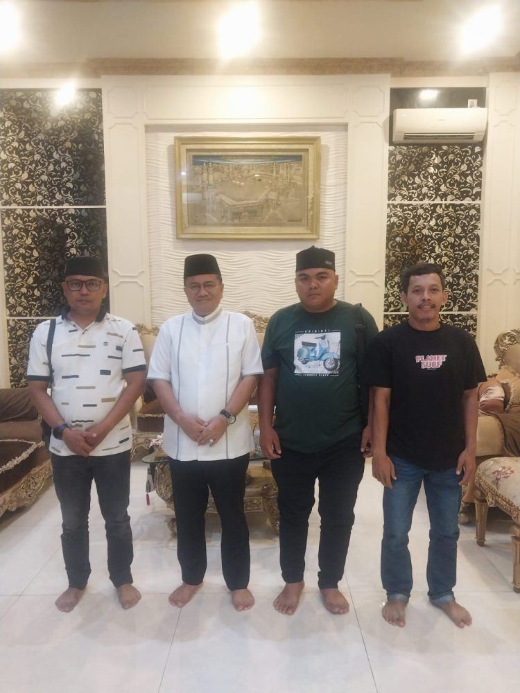 Silaturahmi Idul Fitri, Wali Kota Jambi Maulana Serap Aspirasi Awak Media Soal Sampah dan Banjir