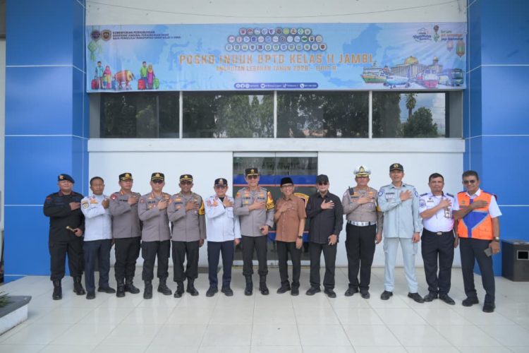 Kapolda Jambi Lepas Keberangkatan Mudik Presisi, Pastikan Keselamatan dan Kelancaran Pemudik