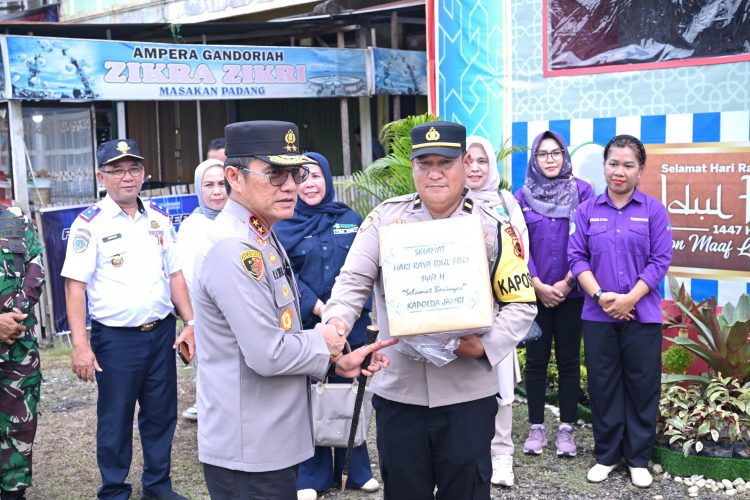 Sambangi Pos Pelayanan dan Pos Pengamanan, Kapolda Jambi Pastikan Kesiapan Personel dan Fasilitas