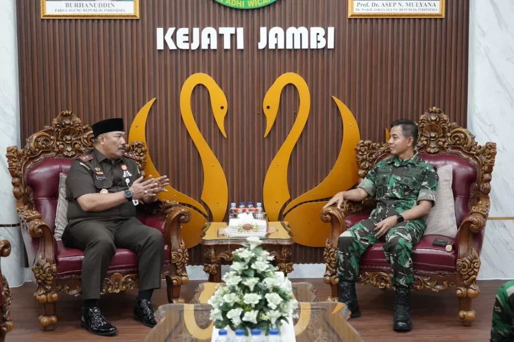 Kajati Jambi Sugeng Hariadi Sambut Danrem 042/Gapu, Tegaskan Sinergi Lintas Sektor