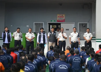 Gandeng BNNK, Pegawai dan 100 Warga Binaan Lapas Narkotika Muara Sabak Jalani Tes Urine