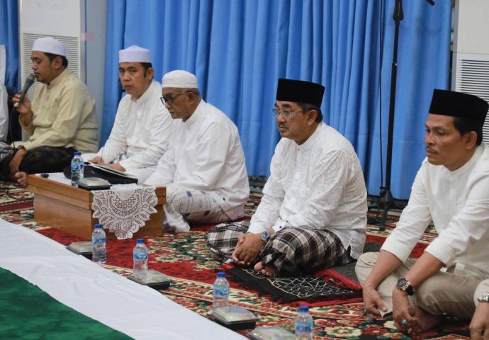 Bupati Tanjab Barat Anwar Sadat Sambut Safari Ramadan Universitas Jambi