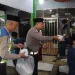 Ramadhan Penuh Kepedulian, Sat Lantas Polresta Jambi Berbagi Takjil dengan Anak Panti Darul Mustofa