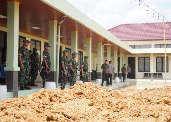 Danrem 042/Gapu Tinjau Yonif TP 844/Ksatria Batanghari dan Kompi Senapan B Yonif 142/Ksatria Jaya di Kabupaten Tebo