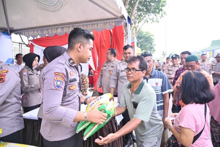 Polda Jambi Gelar Gerakan Pangan Murah, Salurkan 16,5 Ton Beras untuk Masyarakat Jelang Idul Fitri