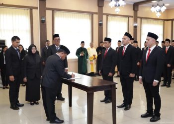 44 Notaris Resmi Dilantik di Jambi, Kakanwil Kemenkum Jambi Tegaskan Jaga Amanah dan Kepercayaan Publik