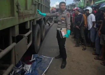 Niat Jenguk Ibu di Rumah Sakit, Bocah 10 Tahun Tewas Terlindas Truk