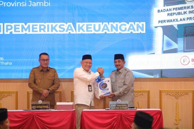 Bupati Tanjung Jabung Barat Serahkan LKPD 2025, Tegaskan Komitmen Tata Kelola Transparan dan Akuntabel