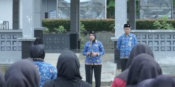 Kalapas Perempuan Kelas II B Jambi Meita Eriza Pimpin Upacara Hari Kesadaran Nasional Tahun 2026
