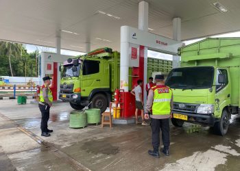 Kasat Resnarkoba Polres Muaro Jambi AKP Jeki Noviardi, S.H., M.H., Didampingi Kapolsek Sekernan AKP Agung Heru Wibowo, S.H., M.H., Menggelar Kegiatan Himbauan dan Penyuluhan Kepada Masyarakat Desa Tanjung Lanjut