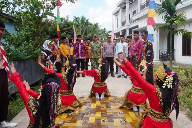 Jembatan Garuda Rampung, Akses Siswa di Pelosok Tanjab Kini Terbuka