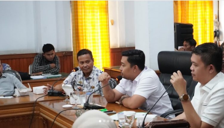 Bahas Gaji Perangkat Desa, Pimpinan dan Anggota DPRD Batang Hari Gelar Rapat Gabungan