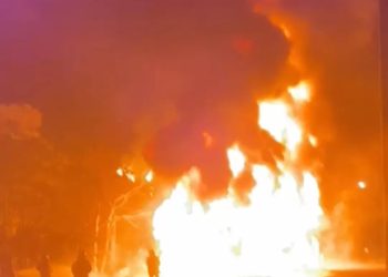 Truk Terbakar di Muaro Jambi, Damkar Tempuh 38 Km untuk Pemadaman