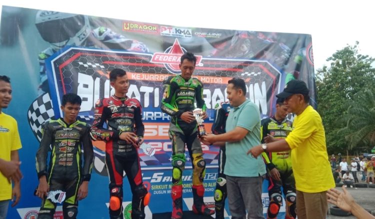 Bupati M. Syukur Buka Balap Motor Bupati Merangin Cup Kejurprov IMI Jambi