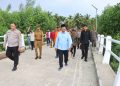 Bupati Anwar Sadat Tinjau Langsung Pencarian Dua Korban Hilang di Sungai Landak