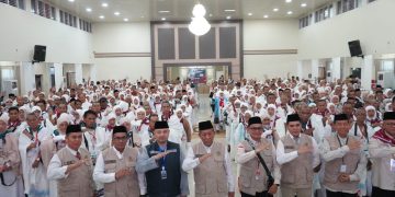 Lepas 443 Jamaah Calon Haji Kloter BTH 21, Wagub Sani: Jaga Kesabaran dan Keikhlasan