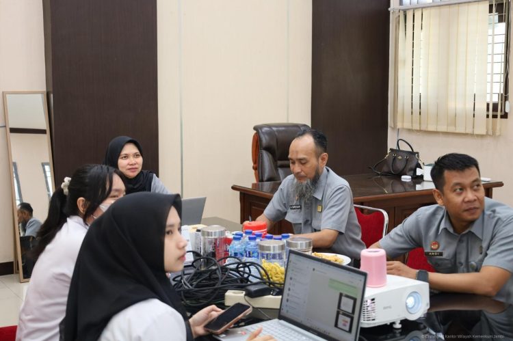 Penguatan Kompetensi SDM, Kanwil Kemenkum Jambi Ikuti Pengarahan UKOM Perancang Peraturan Perundang-undangan