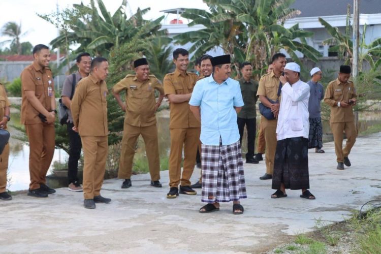 Hangat dan Penuh Makna, Penyerahan Sapi Qurban Bupati Anwar Sadat Pererat Silaturahmi