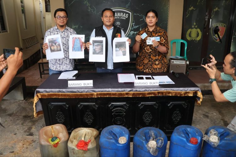 Polisi Bongkar Penimbunan dan Pengoplosan BBM Subsidi di Jambi
