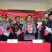 Anggota DPRD Tanjab Barat Tumirin Dampingi Syarif Fasha Berikan Bantuan Kebakaran di Teluk Nilau