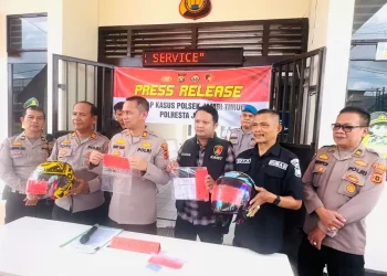 Emas Layang Makan Korban, Dua Penipu Spesialis Jalanan Diciduk Polsek Jambi Timur
