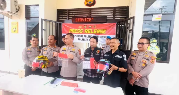 Emas Layang Makan Korban, Dua Penipu Spesialis Jalanan Diciduk Polsek Jambi Timur