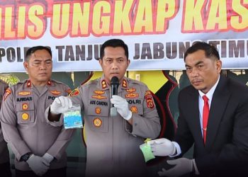Satresnarkoba Polres Tanjab Timur Gerebek 3 Pria di Desa Labuhan Peringatan, 178 Butir Pil Ekstasi dan 3,76 Gram Sabu Diamankan