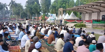 Ribuan Warga Padati Lapangan Kantor Walikota Jambi Ikuti Sholat Idul Adha 1447 H