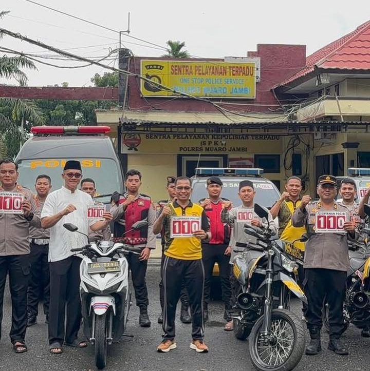 Ditlantas Polda Jambi Berbagi Makanan Gratis di Hari Jum’at Kepada Masyarakat
