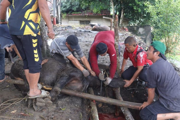 Ditlantas Polda Jambi Berbagi Makanan Gratis di Hari Jum’at Kepada Masyarakat