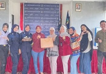 Ditlantas Polda Jambi Berbagi Makanan Gratis di Hari Jum’at Kepada Masyarakat