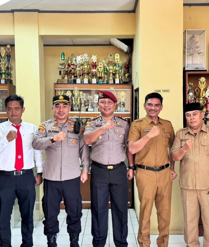 Polres Muaro Jambi Gaungkan Pendidikan Karakter Dan Bahaya Narkoba Di SMA Titian Teras