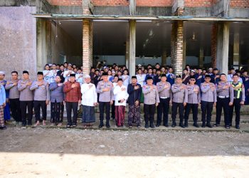 Kapolres Muaro Jambi AKBP Heri Supriawan SIK MH Dampingi Kapolda Jambi dalam Kunjungan Silaturahmi ke Pondok Pesantren Darul Arifin
