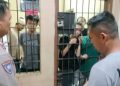 Tetap Menjaga Nilai Kemanusiaan, Kapolsek Mestong AKP Hengky Lesmana SH Lakukan Pengecekan Para Tahanan