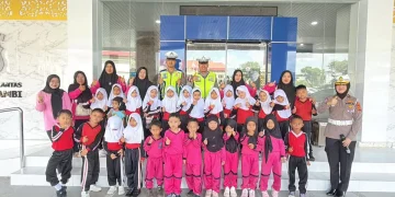 Polisi Sahabat Anak, Ditlantas Polda Jambi Tanamkan Tertib Lalu Lintas Sejak Dini
