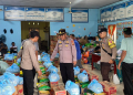 Wujud Kepedulian Polri, Polres Tanjab Barat Salurkan Bantuan 82 Karung Beras untuk Korban Kebakaran Pasar Teluk Nilau