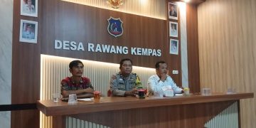 Bhabinkamtibmas Polsek Tungkal Ulu Mediasi Permohonan Pembangunan Jembatan di Rawang Kempas, Tercipta Kesepakatan Awal