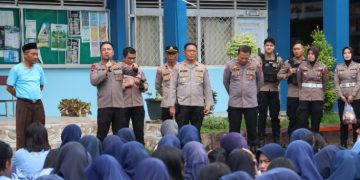 Kapolresta Jambi Berikan Penyuluhan Kamtibmas dan Pencegahan Kenakalan Remaja di SMAN 3 Kota Jambi